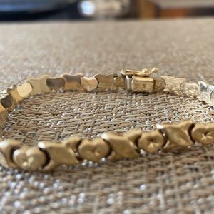 Vintage 14k Gold Hugs and Kisses bracelet